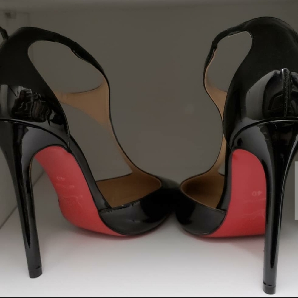 Christian Louboutin Blk Pumps